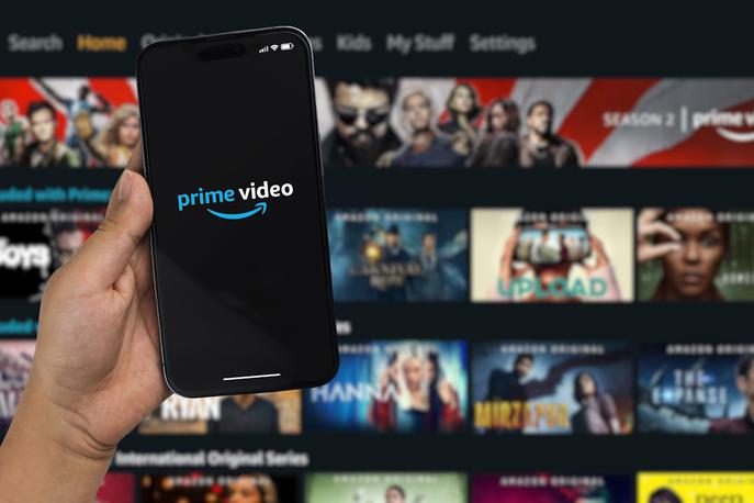 Amazon Prime Video | Prehod na oglaševanje in podražitev, ki jo je za storitev Prime Video napovedal Amazon, je še en v vrsti dokazov, da naročniški model za pretočno predvajanje filmov in TV-serij dolgoročno najverjetneje ni najbolj dobičkonosen. | Foto Shutterstock