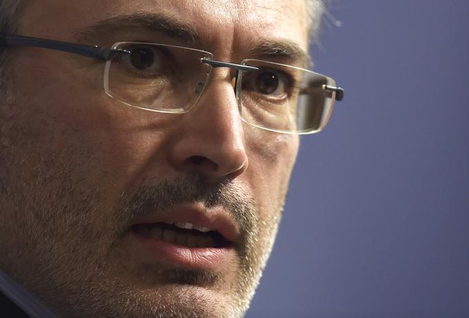 Mihail Hodorkovski je pred prvimi domnevno politično motiviranimi obtožbami, ki so se začele leta 2003, veljal za najbogatejšega Rusa. | Foto: Reuters