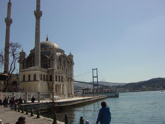 Leta 2013 sem po nekajletnem premoru prišel v drugačno Turčijo. Ozračje s študenti je bilo manj sproščeno.  | Foto: Žiga Turk