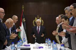 Abas odstopil kot vodja PLO, ostaja pa palestinski predsednik