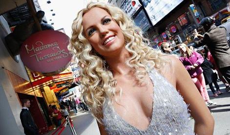 Britney Spears je kot voščena lutka