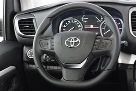 Toyota proace verso prva vožnja