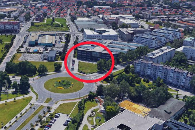 Viberatova stolpnica naj bi stala ob krožišču med Savsko in Flajšmanovo ulico v Ljubljani. | Foto: Matic Tomšič / Google Zemljevidi