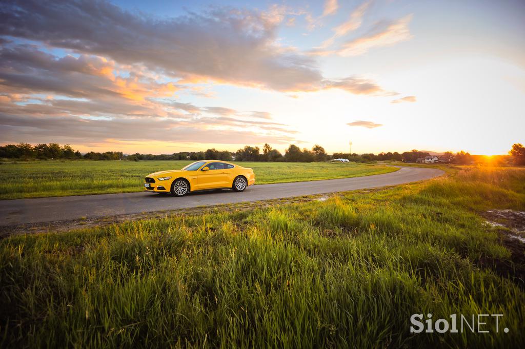 Ford mustang V8 5,0 - fotogalerija testnega vozila