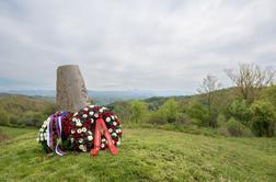 Brkinska vasica se s častmi spominja britanskega herojskega pilota