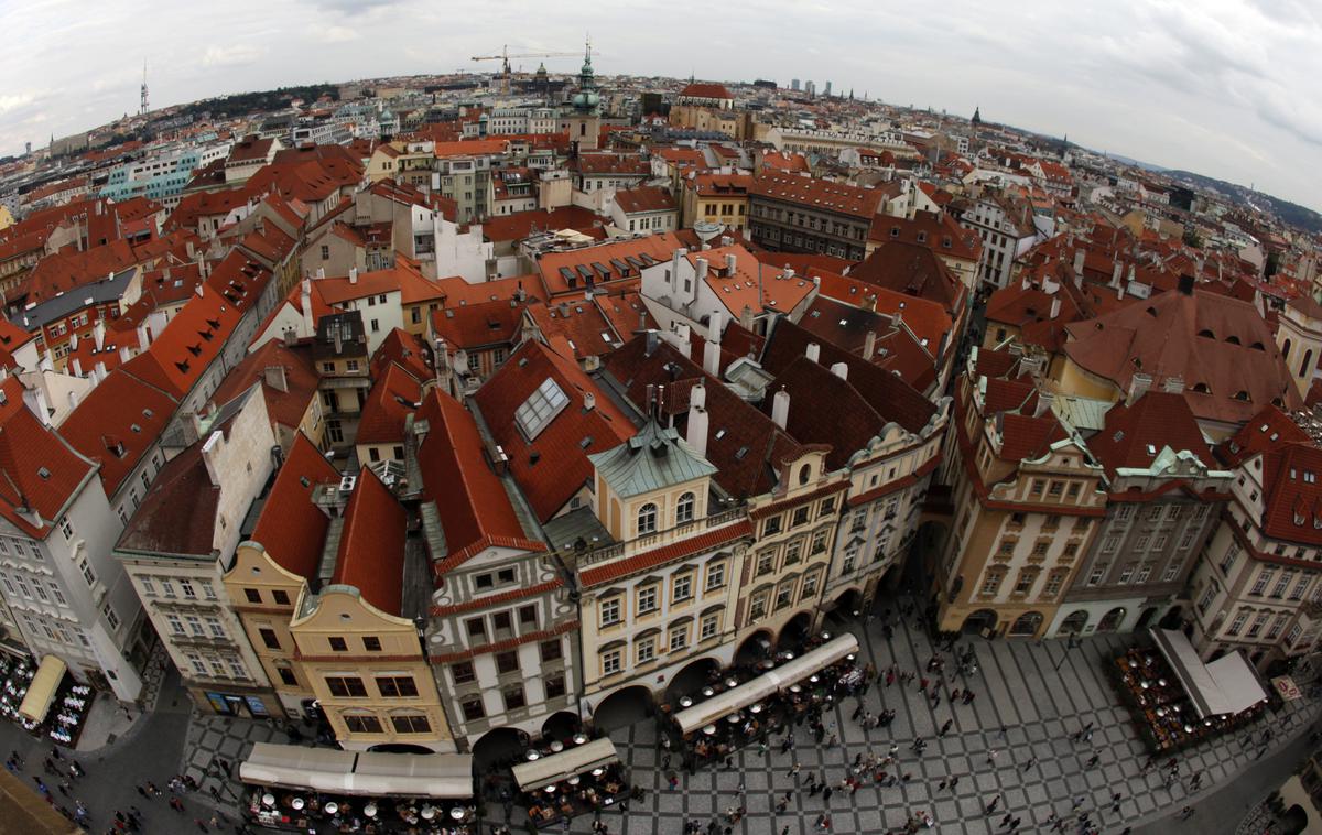 Praga | Češka vlada (na sliki prestolnica Praga) je potrdila predlog digitalnega davka, ki ga mora potrditi še češki parlament. | Foto Reuters