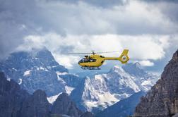 Italijani s helikopterjem reševali slovenske alpiniste