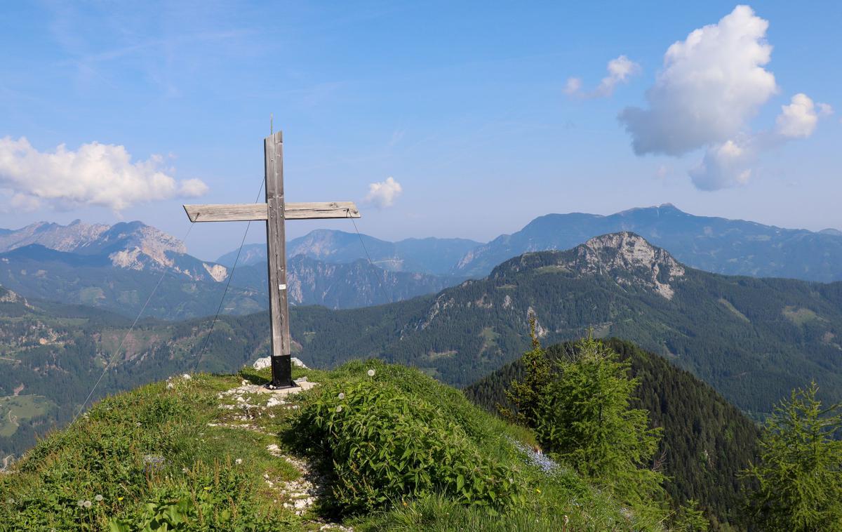 Jezersko Goli vrh | Goli vrh (1.787 m) s pogledom proti Pristovškemu Storžiču. / Klik na fotografijo, da se odpre večja. | Foto Matej Podgoršek