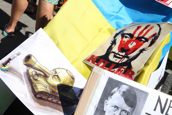 Protest Ukrajincev pred ruskim veleposlaništvom  v Ljubljani | Foto: STA ,
