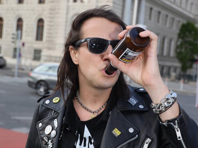 V enem od intervjujev je danes 36-letnik, ki ima svojo znamko piva, dejal, da je eden njegovih največjih uspehov, da lahko spije štiri piva, ne da bi moral na stranišče. | Foto: Guliverimage