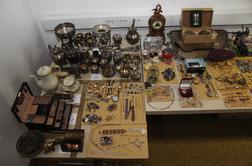 Na gorenjskem vlomilci nakradli več kot 700 različnih predmetov