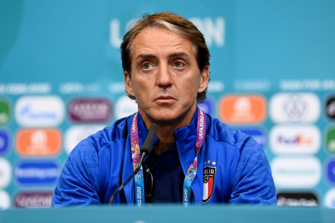 Roberto Mancini ne bo zapustil položaja selektorja italijanske reprezentance. | Foto: Reuters