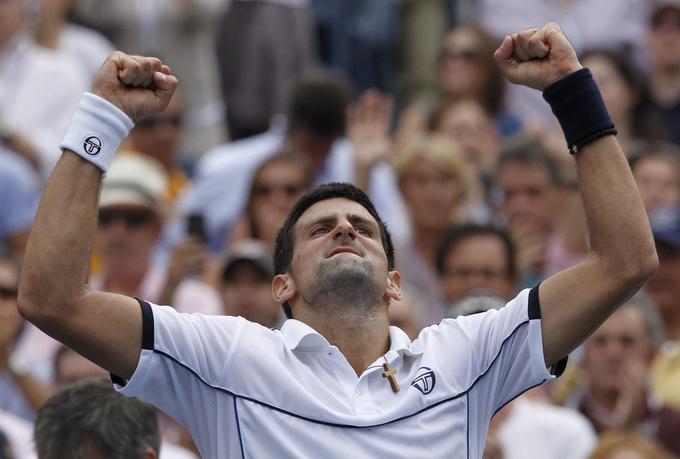 Novak Đoković po znameniti zmagi proti Federerju. | Foto: Reuters