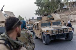 Ključna afganistanska mesta padajo v roke talibanov