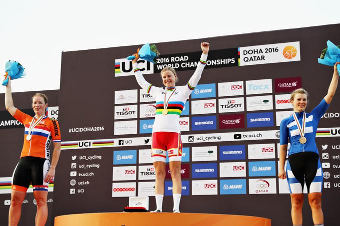 Amalie Dideriksen je nova svetovna prvakinja med članicami v cestni preizkušnji.  | Foto: Getty Images
