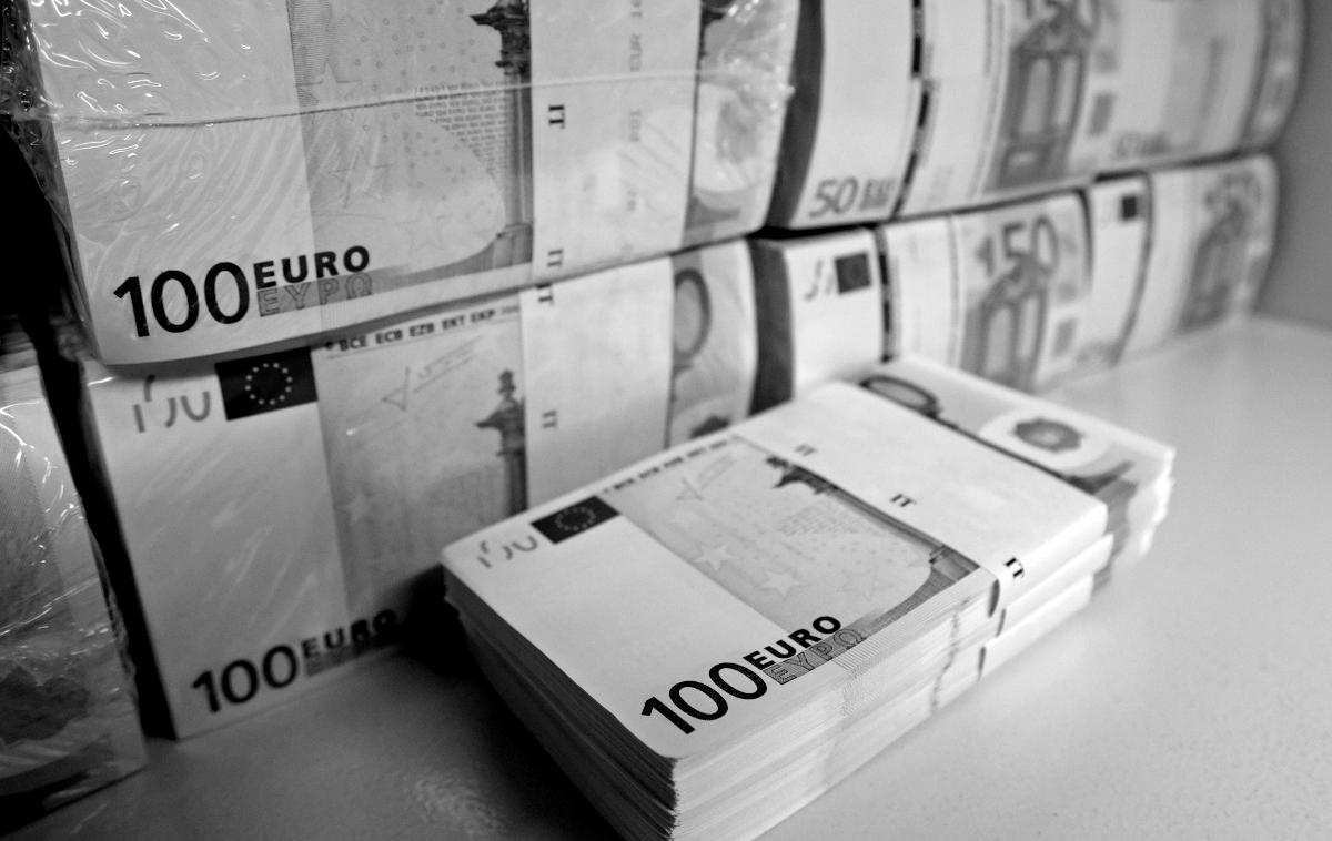 Denar, evri, 100 evrov | Foto Reuters