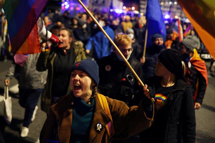 Poljska protesti Polexit | Odločitev sodišča je še dodatno zaostrila odnose med EU in Poljsko, omenja se celo možnost izstopa Poljske iz EU.  | Foto Reuters
