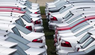 Iz slovenskih salonov je julija zapeljalo 5763 novih avtomobilov in kombijev
