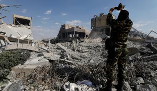 Napadi v Siriji brez pravega učinka?