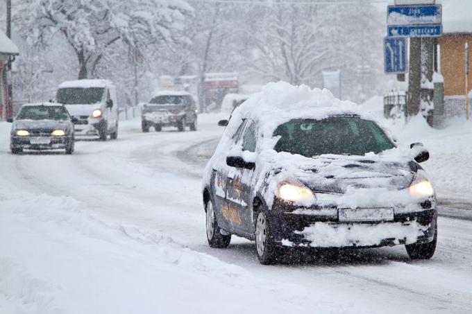 sneg, avtomobil, promet, zima | Foto: 