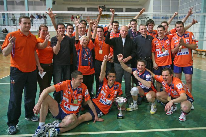 ACH Volley je v Sloveniji kraljeval od leta 2005 do 2021, ko ga je v finalu premagal Maribor. To je bil njegov tretji državni naslov. | Foto: Vid Ponikvar