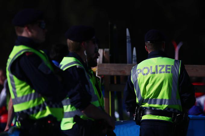 Avstrijski in nemški policisti so takrat v Seefeldu izvedli protidopinško akcijo in po racijah v nadaljevanju razkrinkali združbo. | Foto: Reuters