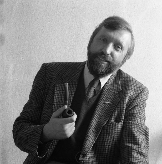 Prvi predsednik SDZ, ki je bila svojevrstna konservativno-liberalna stranka, je bil Dimitrij Rupel. | Foto: Tone Stojko