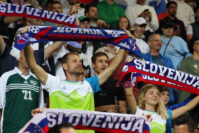 Navijači Slovenija | Foto www.alesfevzer.com
