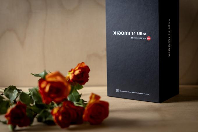 Xiaomi 14 Ultra je pri nas na voljo v beli in črni barvi. | Foto: Ana Kovač