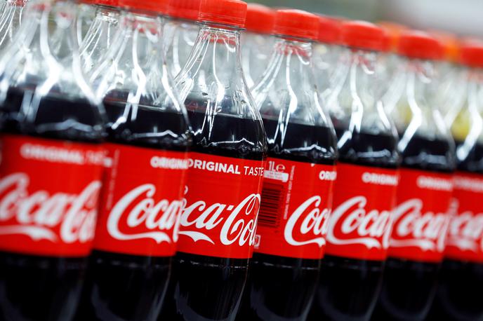 Coca Cola | Coca-Cola je sporočila, da je prejela poročilo državnega inšpektorata o nadzoru vzorcev njenih izdelkov. Poročilo je pokazalo, da so vzorci zdravstveno ustrezni, s čimer podjetje potrjuje, da so vsi izdelki, ki jih proizvaja in distribuira Coca-Cola HBC Hrvatska, zdravi in varni za uživanje. | Foto Reuters