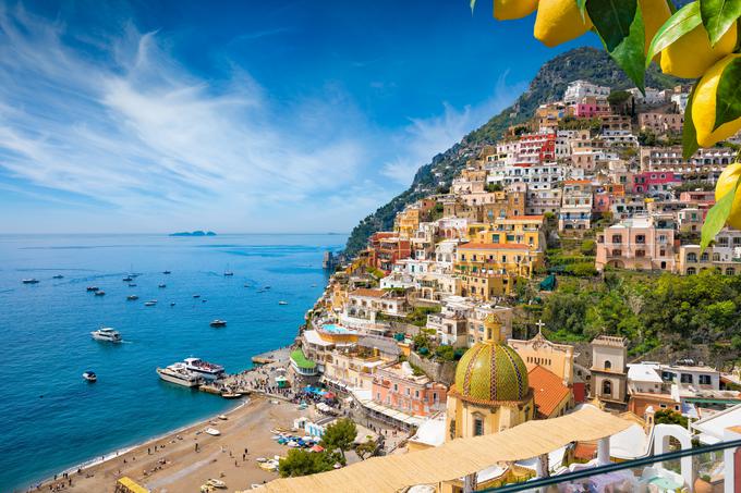 Lansko leto so na Amalfijski obali med junijem in septembrom uvedli zanimiv sistem omejitev registrskih tablic. | Foto: Shutterstock