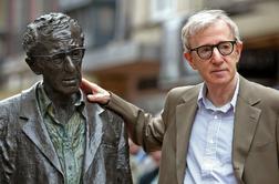 Ženske zahtevajo odstranitev kipa Woodyja Allena v Španiji