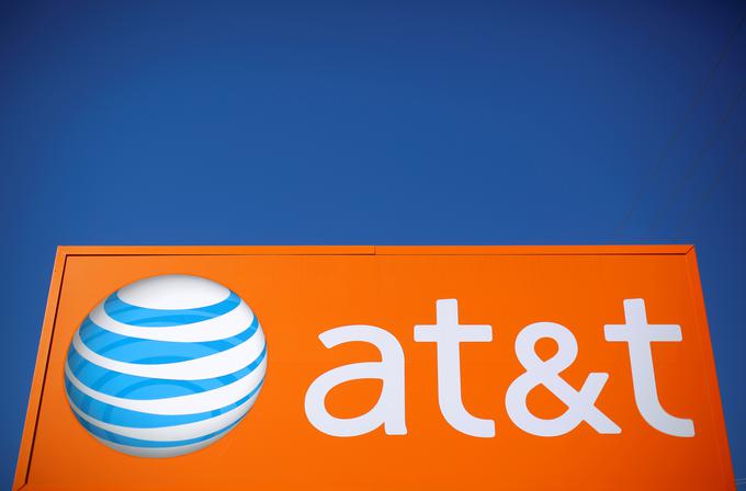 Na tretje mesto Investopedia postavlja ameriškega velikana AT & T, ki ima več kot 355 milijonov uporabnikov. Tržna vrednost drugega največjega ameriškega telekomunikacijskega podjetja znaša 225,6 milijarde evrov.
 | Foto: Reuters
