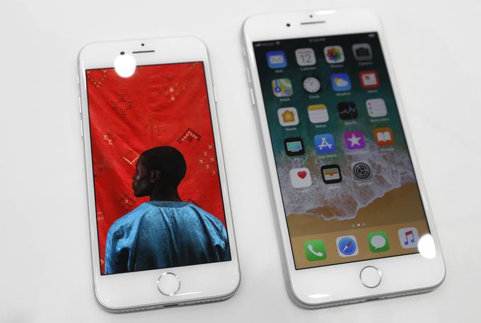 Qualcomm je na nemškem sodišču dosegel prepoved prodaje iPhonov serij 7 in 8 (na fotografij), a si Apple in Qualcomm to prepoved tolmačita precej različno. | Foto: Reuters