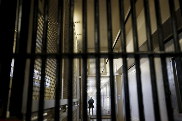 Zapori | "Zaporniška celica, v kateri je bil, ni bila primerna niti za bolno žival. Tega si ni zaslužil," je dejal odvetnik.  | Foto Reuters