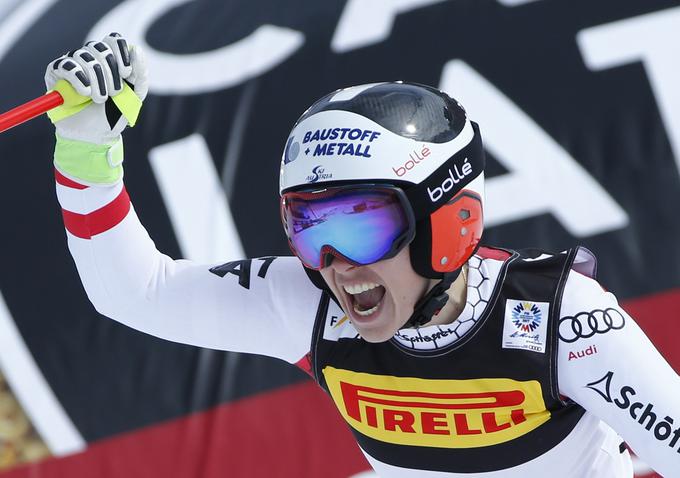 Po Anni Veith je naslov prvakinje v superveleslalomu pripadel Nicole Schmidhofer. | Foto: Reuters