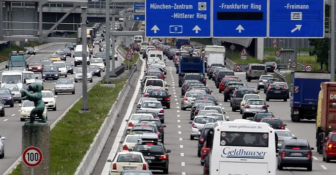 Prometna gneča v Münchnu. | Foto: Reuters