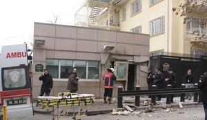 Bombo pred ambasado ZDA v Turčiji sprožil Turek