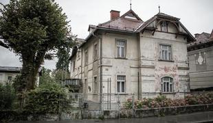 Janković je šest let mirno gledal, kako je ta hiša propadala, zdaj bo dal zanjo milijon in pol evrov