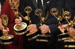 Emmyji 2016: rekordi, novi obrazi in šale na Trumpov račun