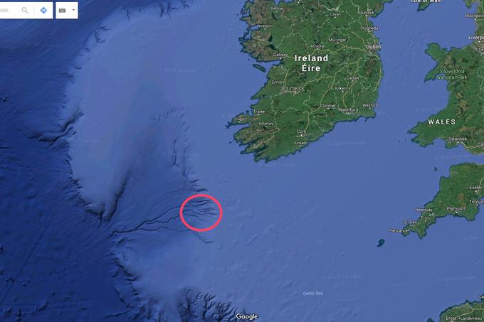Območje, kjer sta v morsko dno udarila Chapman in Mallinson. | Foto: Google Zemljevidi
