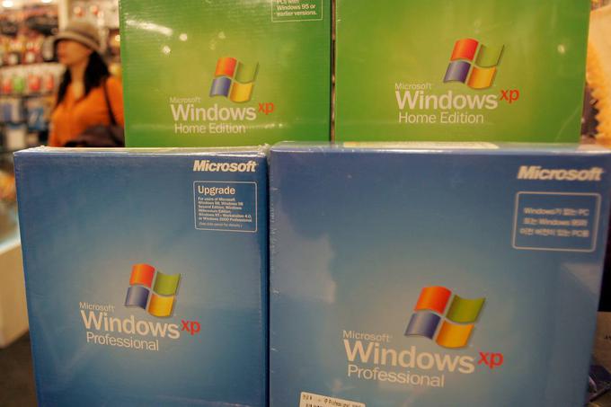 Lastniki licenc za Windows XP namreč niso upravičeni do brezplačne nadgradnje na najnovejše Windows 10, pravice, ki jo lahko uveljavljajo uporabniki Windows 7 in Windows 8.1. | Foto: Reuters