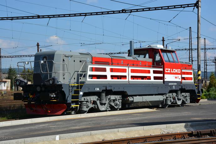 lokomotiva vlak slovenske železnice | Hkrati že poteka posodobitev obstoječih premikalnih lokomotiv. Do leta 2021 bo celovito prenovljenih 12 premikalnih lokomotiv. | Foto Slovenske železnice