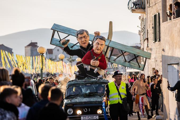 Lika Plenkovića in Milanovića na letošnjem pustnem karnevalu pri Splitu | Foto: Zvonimir Barisin/PIXSELL