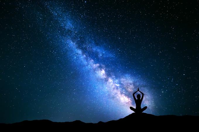 vesolje energija narava joga človek | Foto: Thinkstock