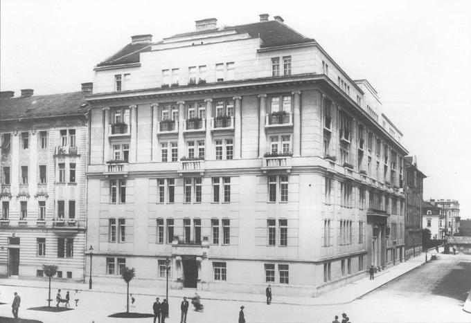 Eno od večjih podjetij na slovenskem ozemlju v obdobju industrializacije je bila leta 1872 ustanovljena Trboveljska premogokopna družba (TPD), ki je bila v lasti francoskega kapitala. Na fotografiji: palača Trboveljske premogokopne družbe v Ljubljani leta 1925. | Foto: commons.wikimedia.org