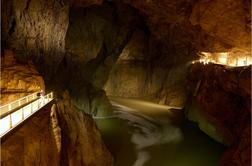 Škocjanske jame zaprte, voda se je dvignila tudi do 150 metrov
