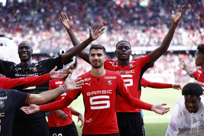 Veselje Rennesa ob nedavni zmagi nad PSG v francoskem prvenstvu na domačem Roazhon Parku. | Foto: Reuters