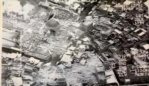 Islamska država razstrelila mošejo, v kateri so razglasili kalifat