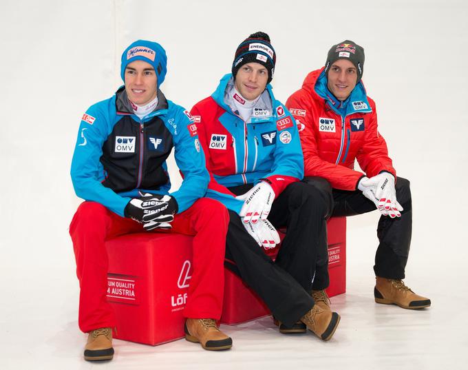 Med tremi skakalci ima najtežjo pot Schlierenzauer (desno), ki ima pred seboj rehabilitacijo operiranega kolena. | Foto: 